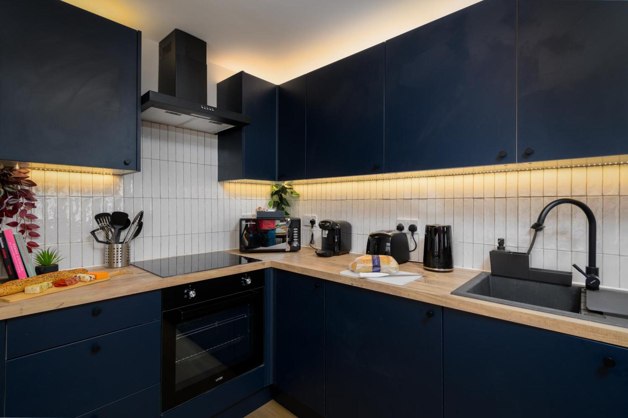 Gad Suite By Koya Homes - 2 Ensuite Bedroom Apartment, Cardiff City Centre, Free Parking Exterior photo
